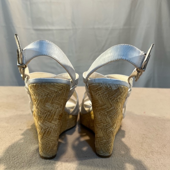 New Calvin Klein Spring/Summer Floral Dress - Picture 10 of 10